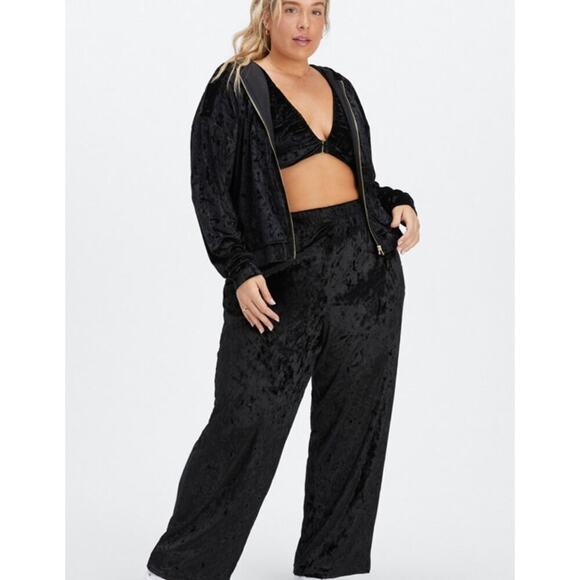 Fabletics Crushed Velour Zip Up Hoodie Black Size 2X - Picture 2 of 6